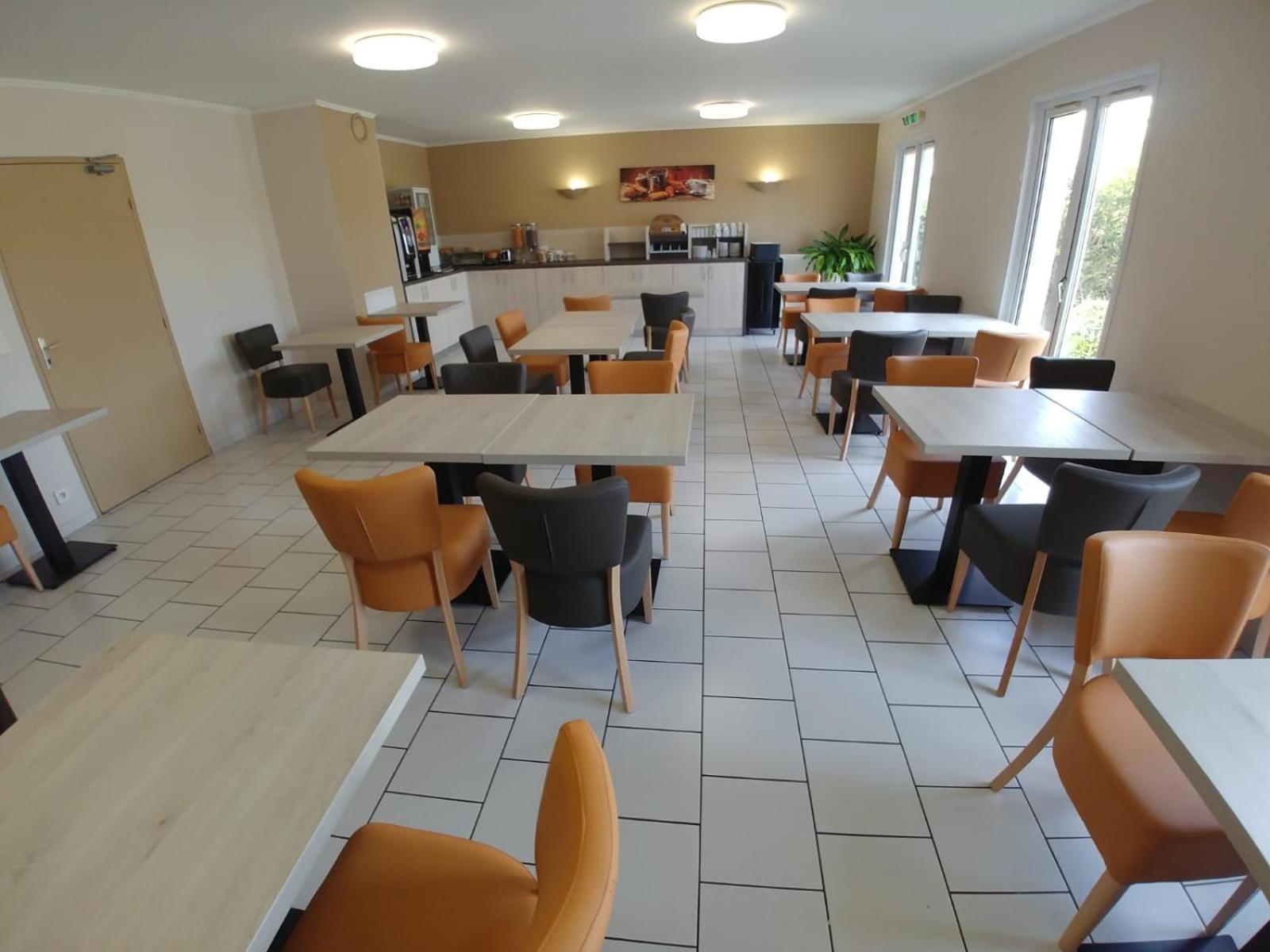 Hotel Altina Pacy-sur-Eure Dış mekan fotoğraf