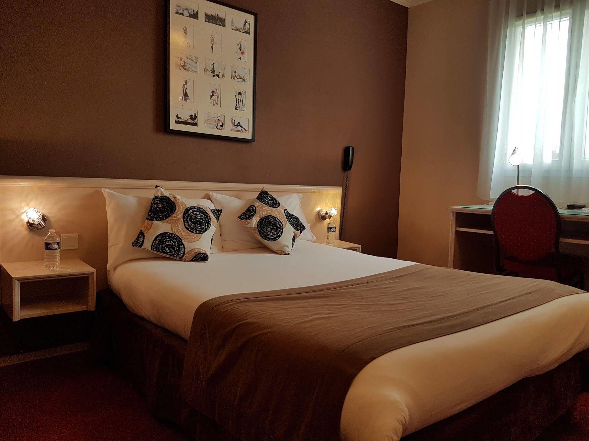 Hotel Altina Pacy-sur-Eure Dış mekan fotoğraf