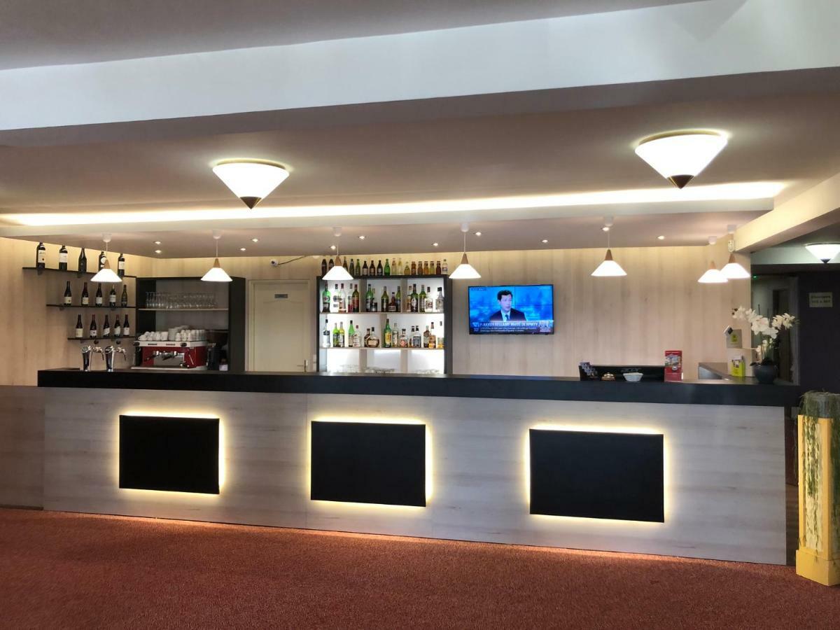 Hotel Altina Pacy-sur-Eure Dış mekan fotoğraf